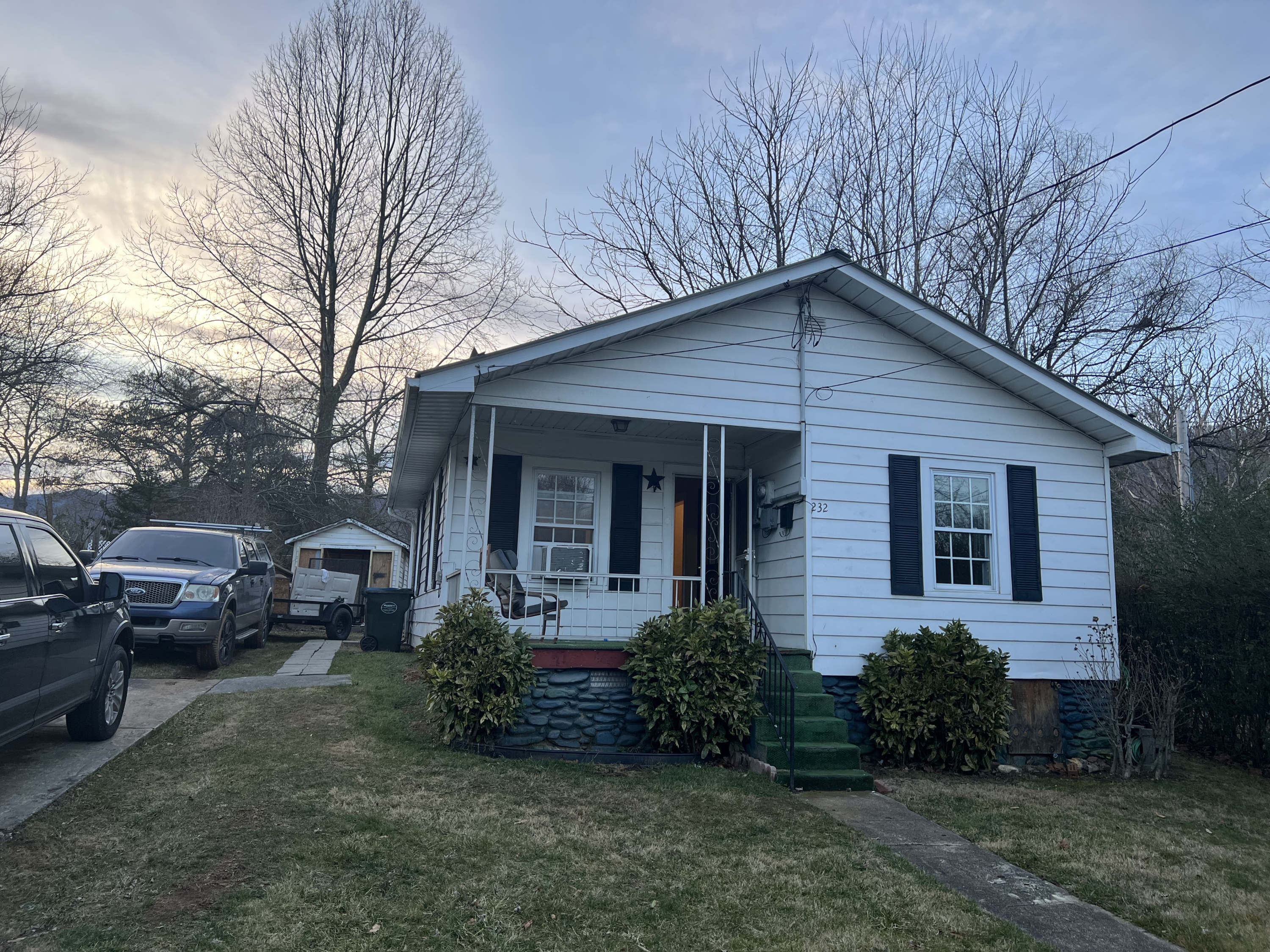 232 Meadow St.